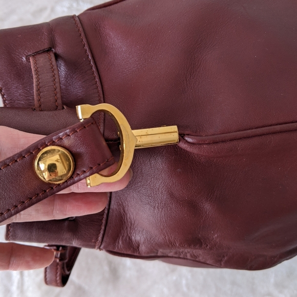 Prices.Drop..Crossbody Bucket Cartier Bag - Picture 8 of 9